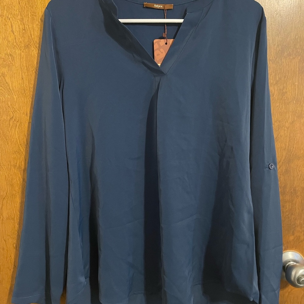 Gaharu Women's Work Flowy Quater and Long Sleeve Navy Top Size Medium